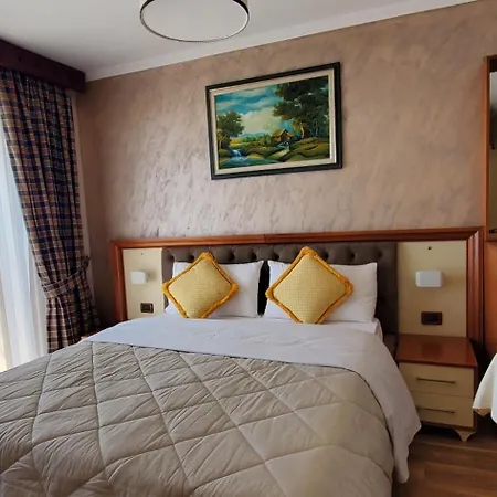 Panorama Szálloda Dajti